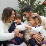 Luís Marvão Instagram - “Pinheirinho, Pinheirinho dos ramos verdinhos” foi a banda sonora dos nossos pequenos para este momento. 🌲🌲 O nosso Natal ganhou mais brilho e sentido quando eles nasceram. 😍 E não podíamos escolher outros fatinhos que não os da Chicco, já é tradição de família! 🫶🏻 #LiveItLoveIt #WeLoveChicco 📸 @margaridaespanha