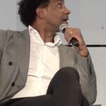 Luís Marvão Instagram – Dia 10 de Junho de 2023 será, de certeza, um dia que vou guardar para sempre na minha memória! 🧡 “Há gente que muda a vida da gente” e o Neno foi claramente uma dessas pessoas! Eu não o conheci pessoalmente mas acompanhei-o pela televisão e sempre transpareceu honestidade, empatia, amor e ser aquela pessoa com uma palavra amiga. 😍 Ontem falei com muita gente que contou as suas histórias com ele e foi maravilhoso conhecê-lo pelos olhos de quem o conheceu e perceber que era uma pessoa inacreditável para com toda a gente! Que honra poder ter estado no Estádio D. Afonso Henriques a apresentar este evento, a jogar e a cantar! 🙌🏻🙌🏻🙌🏻
Obrigado @projeto_apalavra pelo convite, obrigado @futebolsolidariopt por esta família solidária que temos e obrigado a toda a gente que esteve no estádio para celebrar o Neno! 🤍 Obrigado Neno
P.S. Não sei se foi coincidência ou não mas no mesmo dia o Zema disse-me pela primeira vez: “Pai, és o melhor Pai do mundo!” 🙏🏻🙏🏻🙏🏻🙏🏻
@filipegoncalves_oficial é sempre incrível cantar ao teu lado 👬
#neno #legadodoneno #quehonra