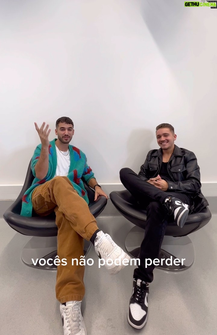 Luís Marvão Instagram - O grande @nunoribeiro_oficial vai fazer o primeiro Coliseu dele e é claro que fui falar com ele e ainda fiquei a saber uma coisa que ele nunca contou a ninguém sobre a “Maria Joana” 😱😱😱😱 Queres saber? Vê até ao fim! 🙌🏻 4 de Novembro no Coliseu do Porto, não percam um dos artistas mais talentosos da nova geração e com o coração do lado certo! Merece todo o sucesso que estás a ter, sou teu fã! Força para o primeiro Coliseu de muitos 🧡 #nunoribeiro #entrevista #coliseu #coliseudoporto