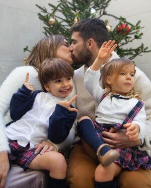 Luís Marvão Instagram - Feliz Natal 🎄 
Que seja uma noite leve, cheia de amor e de sentimentos bons. 
Um grande beijinho nosso a todos os que nos querem bem 🤍
📸 da nossa querida @margaridaespanha