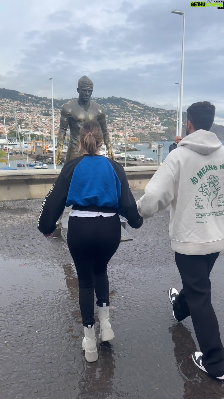 LuΓs MarvΓ£o Instagram - Γ ensinar o Cristianismo desde pequeninos. Kids, the one and only, the worlds best Player in the World: CRISTIANO RONALDO. Aquele que nos faz ficar roucos de tanto gritar π SIIIIIIIIIIIIIII @cristiano ππ»ππ»ππ»ππ» Cr7 Museum