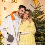 Luís Marvão Instagram - Podia ser a nossa sala de estar mas é da @nespresso.pt 😌 Sabes que o Natal se está a aproximar, quando esta família se junta. Foram tantas vezes a nossa salvação nas manhãs com os dois pequenos: ☕️☕️ e ontem ainda aprendemos a fazer um cocktail 🍸 Que bom fazer parte destes momentos 🤍 obrigada @hillandknowltonportugal @wowmeagency 📷 @joaomcatarino_