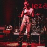 Luís Marvão Instagram - Apresentei o meu EP “Para Sempre” pela primeira vez ao vivo no @clube_b.leza e foi inacreditável! A história em 3 capítulos do meu amor com a @mafalda_rodrigues e que qualquer pessoa se pode identificar! 🧡 O primeiro capítulo é o último single a sair e chama-se “Perto de Mim” (sai a 10 de Novembro) e simboliza a primeira fase da paixão, quando conhecemos uma pessoa e queremos passar todos as horas, minutos e segundos juntos. O segundo capítulo é contado com a “Por Ti”, quando passados uns meses juntos, começam as primeiras discussões e aparecem as dúvidas que são dissipadas quando percebes que queres lutar com unhas e dentes pelo Amor que sentes. O terceiro capítulo é com a música “Para Sempre” e com a participação especial da pessoa que foi a inspiração de tudo para celebrar o nosso Amor para sempre! 🫶🏻🫶🏻🫶🏻 Obrigado a toda a gente que esteve presente, que apoiou e me apoia neste sonho! A música só faz sentido quando é ouvida com o coração de outras pessoas e passa a ser delas com as suas interpretações! Isso é riqueza e tenho a sorte de me ouvirem! O B R I G A D O! 🙏🏻 Obrigado @aryrafeiro pelo apoio sempre e por me desafiares e obrigado @adrianodimulo por tocares comigo 💪🏼 👕👖 @duartehajime 😍 🕶️ @andreopticas @companhiasolucoes 📸 @luananovi @iolandadimulo Club B.leza