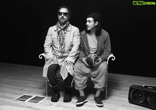 Luís Simões - 1.6K Likes - 27 de Março é comemorado mundialmente desde 1961 para celebrar a importância do Teatro na história e cultura da humanidade.
É necessário e urgente a união de todos para despertar “a consciência do mundo” e "enfrentar as trevas da ignorância e do extremismo", um grande bem-haja a todos os profissionais que mantêm esta arte ancestral viva.
#diamundialdoteatro #vivaoteatro #27march