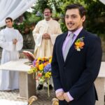 Luís Simões Instagram - Não me poderiam ter arranjado melhor casamento, com todas as peripécias que naturalmente um casamento na Bela Vida tem direito. 👏😂 É uma benção estar ao lado e poder fazer tudo isto com uma mulher encantadora e super talentosa como a @martaandrino ! 🙌 ❤️ 🤘 🔥 🎉 🥳 💒 💍 Que grandiosa que é a FESTA! É um orgulho fazer parte deste projecto. Grato a todo o elenco, a toda a equipa técnica, produção e direção por fazerem tudo isto acontecer todos os dias da melhor forma, são todos maravilhosos e extraordinários! 👌🙏 E obviamente, um OBRIGADO especial a todos os que nos acompanham e apoiam todos os dias 😘 Porque nada disto seria possível sem o casamento que temos com todos aqueles que nos vêem diariamente. Bem-hajam ! Que continue a FESTA ao mais alto nível! 🥂 🎉 🕺 💃 🎊 ✌️ 💪 🥳 @festaefestatvi @tvioficial @lobomau.producoes #festaéfesta #tvi
