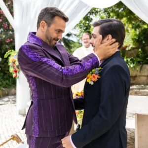 Luís Simões Instagram - Não me poderiam ter arranjado melhor casamento, com todas as peripécias que naturalmente um casamento na Bela Vida tem direito. 👏😂
É uma benção estar ao lado e poder fazer tudo isto com uma mulher encantadora e super talentosa como a @martaandrino ! 

🙌 ❤️ 🤘 🔥 🎉 🥳 💒 💍

Que grandiosa que é a FESTA! É um orgulho fazer parte deste projecto.
Grato a todo o elenco, a toda a equipa técnica, produção e direção por fazerem tudo isto acontecer todos os dias da melhor forma, são todos maravilhosos e extraordinários! 👌🙏
E obviamente, um OBRIGADO especial a todos os que nos acompanham e apoiam todos os dias 😘 Porque nada disto seria possível sem o casamento que temos com todos aqueles que nos vêem diariamente. Bem-hajam ! 
Que continue a FESTA ao mais alto nível!
🥂 🎉 🕺 💃 🎊 ✌️ 💪 🥳

@festaefestatvi
@tvioficial
@lobomau.producoes

#festaéfesta #tvi