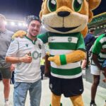 Luís Simões Instagram - Vitória sofredora no começo da Liga Portuguesa... os sportinguistas têm um coração forte! ✌️😜💚🦁 @jubasoficial @sportingcp #diadesporting #sportingsempre #sportingCP #jubas #sportingclubedeportugal Estádio José Alvalade