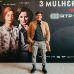 Luís Simões Instagram – 3 MULHERES  PÓS – REVOLUÇÃO a nova temporada de @tresmulheres já estreou na @rtppt !

Podem rever a primeira temporada em @rtpplay 🤘😜

@fernando_vendrell
@luis.branquinho.dop 
@lucindaloureiro 
@magalisantana.makeup.sfx
@davidgolias_production
@lobomau.producoes 
#rtp #tresmulheres #pósrevolução