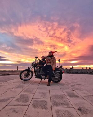 Luís Simões Instagram - As luzes neste Natal estiveram muito bem. 👌😜

Saúde, paz e amor! 😘🎄✨

#goodvibes #xmastime #merrychristmas #pordosol #sunset