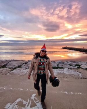 Luís Simões Instagram - As luzes neste Natal estiveram muito bem. 👌😜

Saúde, paz e amor! 😘🎄✨

#goodvibes #xmastime #merrychristmas #pordosol #sunset