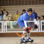 Luís Simões Instagram - Voltaram-me a pôr os patins... 🛼🏑H.C.B.V.🔵⚪ 📸@bau.mario77 @festaefestatvi #hoquei #hoqueipatins #festaéfesta #sobrerodas #tvi #tvinovelas #goodvibes