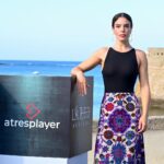 Lucía Martín Abello Instagram - @southseriesfest 💖🐡 @atresplayer @atresmediacom @diagonaltelevisio @paramount_spain #lanoviagitana #laredpurpura