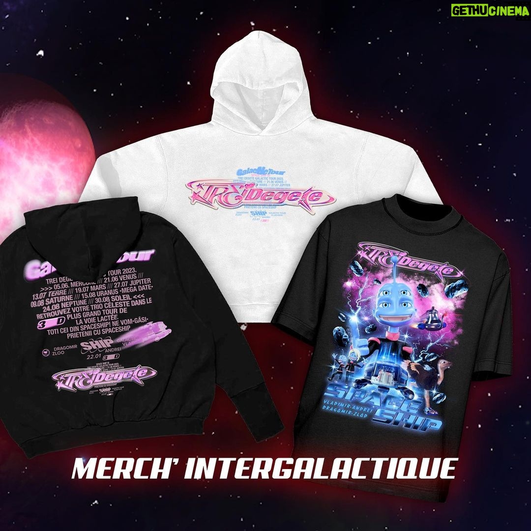 Lucas Hauchard Instagram - Vous ne rêvez pas : je lis un magazine Trei Degete. On l’a fait comme dans les années 2000 : 20 pages, 1 poster, et le single physique de ‘Spaceship’ ! On a aussi fait un peu de merch intergalactique 🌍 Lien de la boutique en bio ! Design magazine @theodorebonnet Design merch @florenthauchard