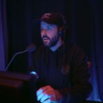 Lucas Hauchard Instagram - l’homme sur la 2ème photo est beaucoup moins sympa qu’il n’en a l’air… la vidéo spéciale Halloween est en ligne, on s’est régalés avec @mehdimouse et @legrandjd 🙏🏻💀