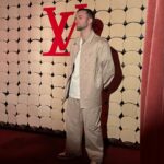 Lucas Hauchard Instagram – C’estbon

#LVMenPreFall24 #LouisVuitton

📸 @lubakilubaki 

Collaboration commerciale Hong Kong