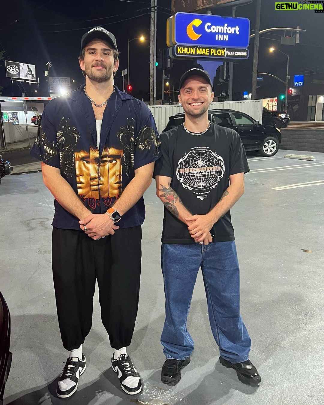 Lucas Hauchard Instagram - AMERICA DUMP πΊπΈπ€ π¦