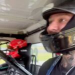 Lucas Lucco Instagram - Final da AMG Cup em Interlagos e é claro que a maior rede de clínicas de estética masculina do BR @homenz.brasil tinha que tá presente. Não podia deixar de dar um rolê na truck insana do meu irmão @caiocastro, grande piloto!!! Dia especial pra quem gosta de velocidade!