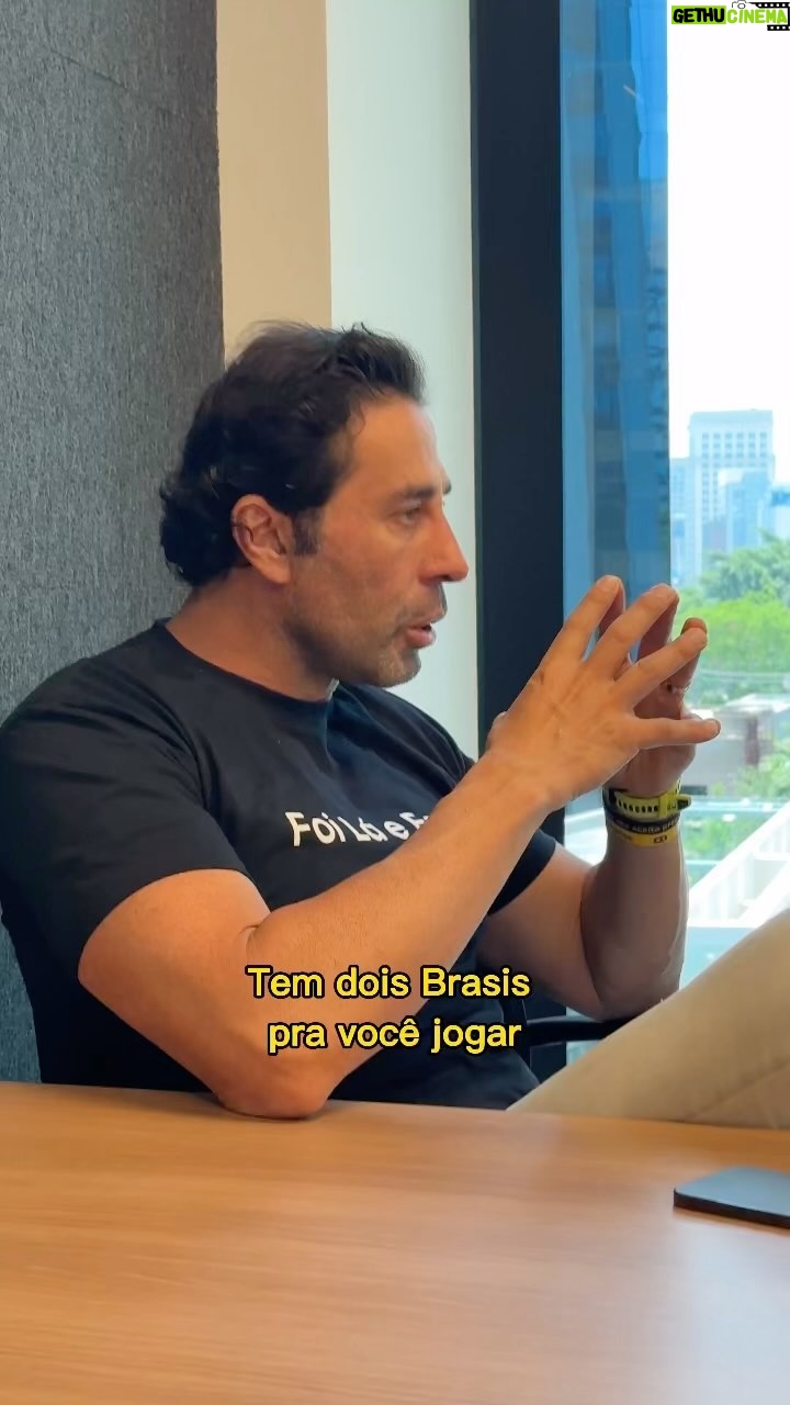 Lucas Lucco Instagram - Inspiração pra qualquer empreendedor! Um pouco do que rolou hoje com @joaoadibemarques. Como ele mesmo diz: sucesso não aceita preguiça! #FlyNow 🔥🦅