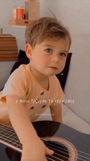 Lucas Lucco Instagram - Recebemos esse edit do Luca hoje e o coração ficou quentim ❤️‍🔥🥹
.
.
.
#sertanejo #sertanejouniversitario #filhos #musica #reels