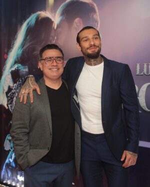 Lucas Lucco Instagram - Seja bem vindo RODEIO ROCK! 🤘🏾
Nessa quinta (05) meu primeiro filme em cartaz em todas as salas de cinema do Brasil! 
Uma comédia romântica pra sair da sessão com coração quentinho e dar boas risadas com os amigos e família. Viva o cinema nacional!!! 🇧🇷🎥