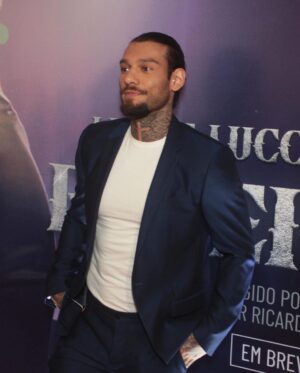 Lucas Lucco Instagram - Seja bem vindo RODEIO ROCK! 🤘🏾
Nessa quinta (05) meu primeiro filme em cartaz em todas as salas de cinema do Brasil! 
Uma comédia romântica pra sair da sessão com coração quentinho e dar boas risadas com os amigos e família. Viva o cinema nacional!!! 🇧🇷🎥