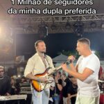 Lucas Lucco Instagram - Parabéns @joaomarcosedanilo !!! Que seja o primeiro milhão de muuuuuuuuitos. Deus abençoe vcs!