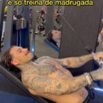 Lucas Lucco Instagram - Problema vai ser cuidar de uma chave de cada unidade Skyfit que tem no Brasil né? Seriam mais de 200! 🤪 Não importa o horário e nem o local. Tem Skyfit? Eu vo ta lá treinando!