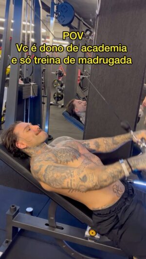 Lucas Lucco Instagram - Problema vai ser cuidar de uma chave de cada unidade Skyfit que tem no Brasil né? Seriam mais de 200! 🤪 
Não importa o horário e nem o local. Tem Skyfit? Eu vo ta lá treinando!
