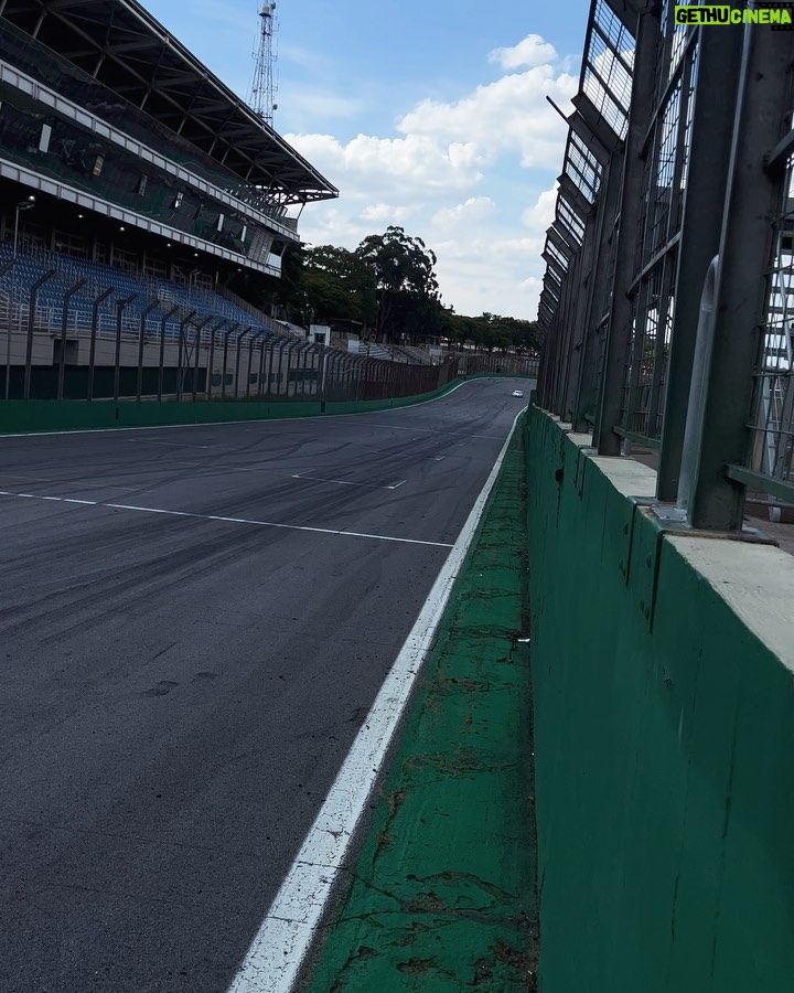 Lucas Lucco Instagram - Seja bem vindo carro 777!!! Mais alguns ajustes pra iniciarmos a temporada @porschecupbrasil 2024 com tudo lá em Goiânia 🏁🔥