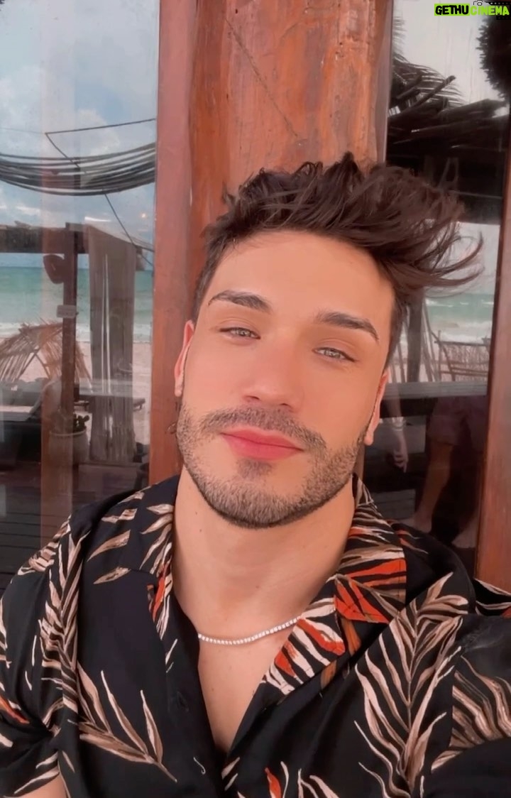 Lucas Viana Instagram - Sentindo a brisa desse lugar sensacional e cada vez mais grato a Deus pela oportunidade de viver tantas experiências inesquecíveis 🙏🏻🍃 Tulum, Mexico