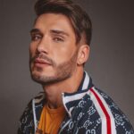 Lucas Viana Instagram - Estradas difíceis levam à destinos incríveis… Não se esqueça disso quando pensar em desistir 🙏🏻 Começando mais uma semana com foco total no que Deus tem preparado para mim! Quem tá comigo? Bora conquistar o que é nosso? 👊🏻 Direção: @oalemonteiro Fotografia: @waldirevora Assistente fotografia: @toniferreiraphotos Produção executiva: @gragrazielle @pollypiva @pivaleka Beauty: @antonioocampagna Hair: @hairperucasbrasil Styling: @edsonvaldoski São Paulo, Brazil