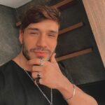 Lucas Viana Instagram - Se tem algo que eu sinto que faz total diferença quando estou montando um look, são os acessórios! Eu amo brincar com as composições e vcs sempre comentam sobre isso, né? Para mim o segredo é apostar em uma marca que seja referência tanto na qualidade quanto no estilo das peças! É por isso que eu sou fã há muito tempo da @keydesign. Eles são líderes no e-commerce de acessórios masculinos, a marca é considerada autoridade no assunto! Uma super dica pra mulherada que me segue e quer surpreender e mandar bem no presente para os homens: invistam nos acessórios da Key Design, garanto pra vcs que meus parceiros vão amar dar aquele up no estilo 😎🖤 #publicidade São Paulo, Brazil