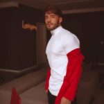 Lucas Viana Instagram - E aí, o que vcs vão aprontar nesse final de semana? Por aqui, vai rolar muito descanso e maratona na Netflix 🤓 São Paulo, Brazil