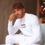 Lucas Viana Instagram - Eii.. Conta pra mim, qual tem sido o seu último pensamento antes de dormir e o que te move diariamente? Quero conhecer vcs melhor 🖤 São Paulo, Brazil