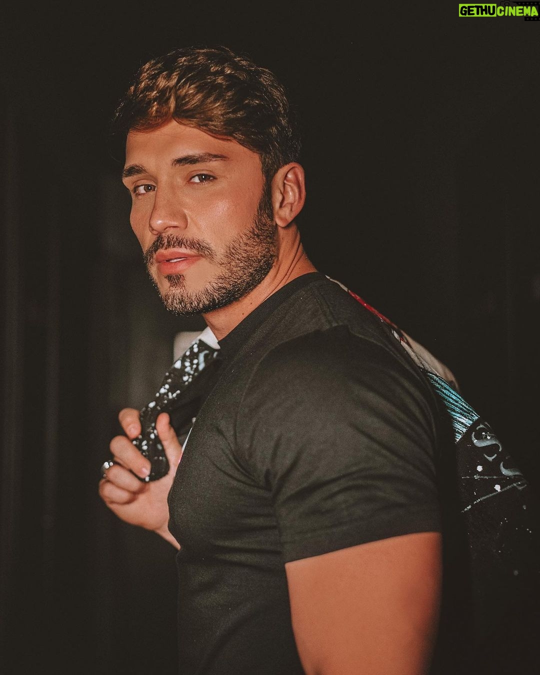 Lucas Viana Instagram - Meu próximo destino: onde houver paz e felicidade! E o seu? Conta aí 👀 São Paulo, Brazil