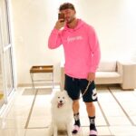 Lucas Viana Instagram - Eu e Malu passando pelo seu feed com @approve para avisar que usando o meu cupom LUCASVIANA vc ganha 10% de desconto no site inteiro + frete grátis para todo Brasil! Top demais né? 👊🏻❤️ São Paulo, Brazil