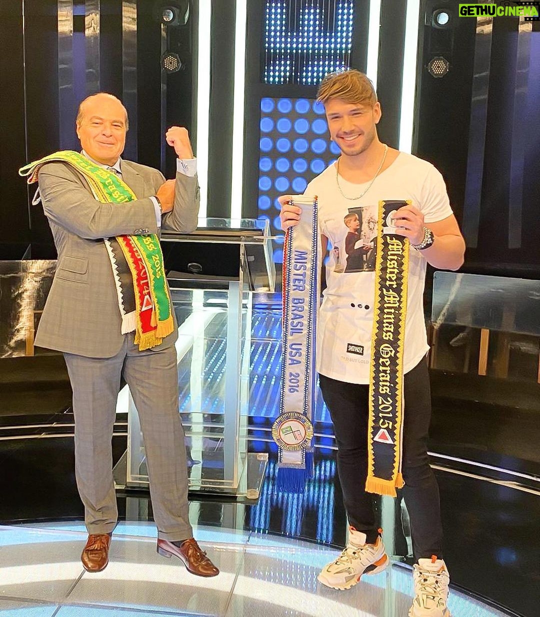 Lucas Viana Instagram - Rouba meus títulos não carai 😂 Hoje rolou a gravação do @megasenhareal e foi divertido demais! O resultado vocês conferem no próximo sábado (06/06) às 23 horas na @redetv! Não percam! Quem aí acha que eu mandei bem? 👀 Rede Tv