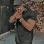 Lucas Viana Instagram - Pode confiar que aqui a mira é certeira no alvo fii 🎯 Curtindo demais a experiência de conhecer melhor esse esporte no melhor Clube de Tiro de SP 👊🏻 @g16u.t.c São Paulo, Brazil
