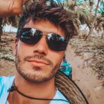Lucas Viana Instagram - Uma "selfim" no meio da aventura de quadriciclo pra perguntar: o que vcs estão aprontando nesse final de semana? Tô de olho viu 👀 Falésias do Gunga