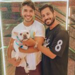 Lucas Viana Instagram - Vai encarar essa dupla bebezão e @fabiobigboss? rsrs.. Ele me desafiou e eu aceitei. Agora desafio vocês a não morrerem de ansiedade até a gente lançar o video dançando o hit "Sonambulo" do @matheusfernandes_mf que eu sou embaixador! Ficou bem divertido! Vocês acham que eu dei trabai? 🕺🏻✨