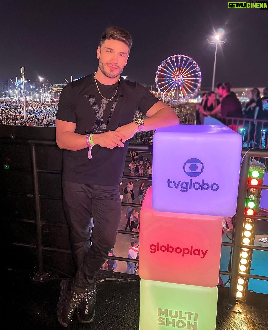 Lucas Viana Instagram - Que vibe!!! Feliz demais em estar vivendo essa experiência iradaaa de curtir o RIR, cada dia uma emoção diferente com mta música boa e a energia surreal desse festival🤘🏻⚡️🎵 Rock in Rio