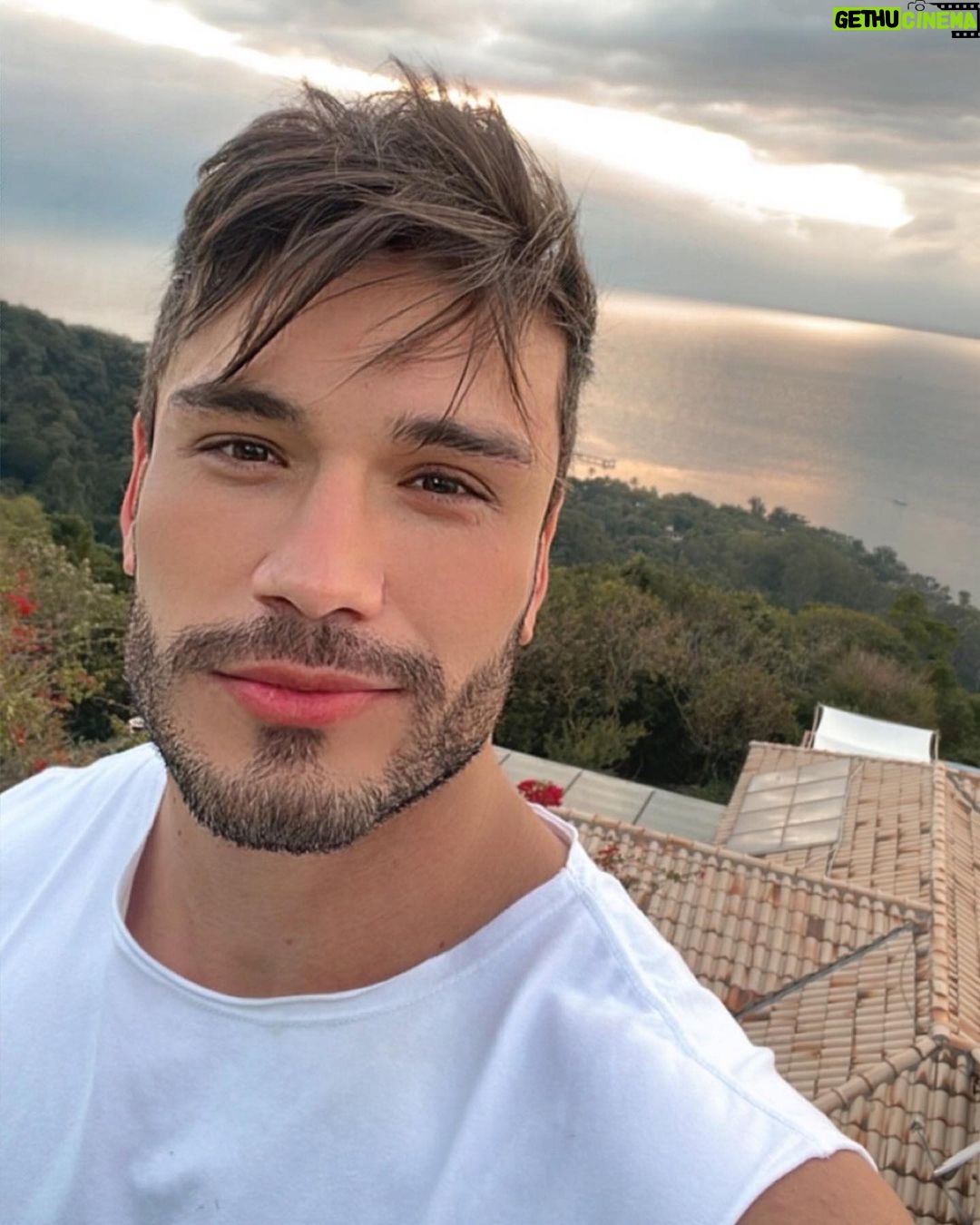 Lucas Viana Instagram - Quando chega domingo e vc nΓ£o fica triste porque lembra que tem viagem pra um lugar mto top essa semana πΊπ» Quem quer acompanhar mais uma trip irada? ππ»