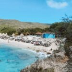 Lucas Viana Instagram - Dump de dias incríveis nesse paraíso azul chamado Curaçao! Confesso que já bateu uma vontade de visistar outros lugares desse mundo a fora! Conta pra mim, quais os lugares você tem vontade conhecer? 🌍👀✈️ Curaçao, Antillas Holandesas