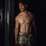 Lucas Viana Instagram - Depois desse post tô indo ali rapidão deixar a preguiça de lado e meter um treino no domingo mesmo 🏃🏻‍♂️🔥 rs quem vem comigo? 👊🏻