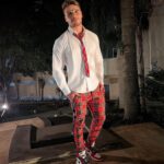 Lucas Viana Instagram - De volta à época escolar por uma noite! Que nostalgia viu 🤓📚 O que acharam do look? 👀 São Paulo, Brazil
