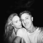 Luciano Huck Instagram – Há 10 anos que não vinha aqui; pela primeira vez, trouxe a família. Este lugar é mágico e se desenvolveu muito bem. Não poderíamos ter escolhido um canto do mundo melhor para começar 2024. Que venha um ano de muita saúde e paz. Porto De Pedras – Alagoas