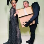 Luciano Huck Instagram – Halloween Feelings. @anitta estamos chegando para uma noite de perder a cabeça. 👽