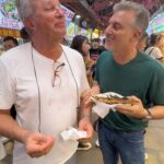 Luciano Huck Instagram - Levei o @ze_silveira_jr pra um jantar especial na China 😬 E aí, vc teria coragem?🦂🐍🪳