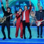 Luciano Huck Instagram - Tem um Domingo Legal no meu #Domingão! @joaoaugustoliberato convidou um reforço especial na Batalha do Lip Sync: @klb! 😱😱😱 Imagens: @sbt Estúdios Globo