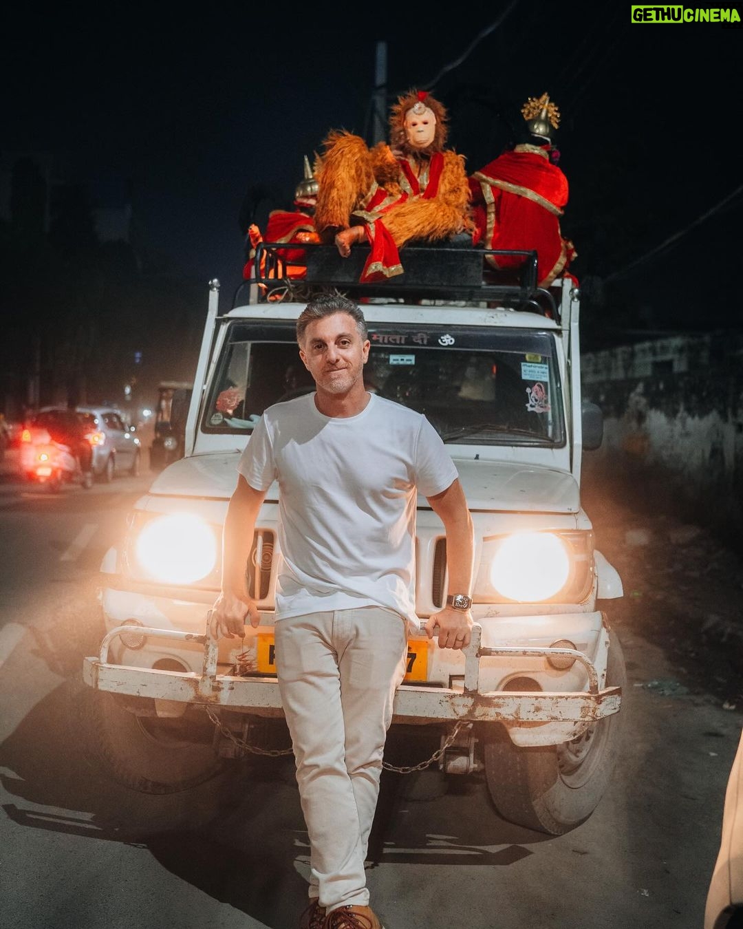 Luciano Huck Instagram - Registros da nossa passagem pela India. Uma das experiências mais intensas da minha vida. E valeu muito a pena. Breve no @domingao 📸 @isthisreal India : इंडिया